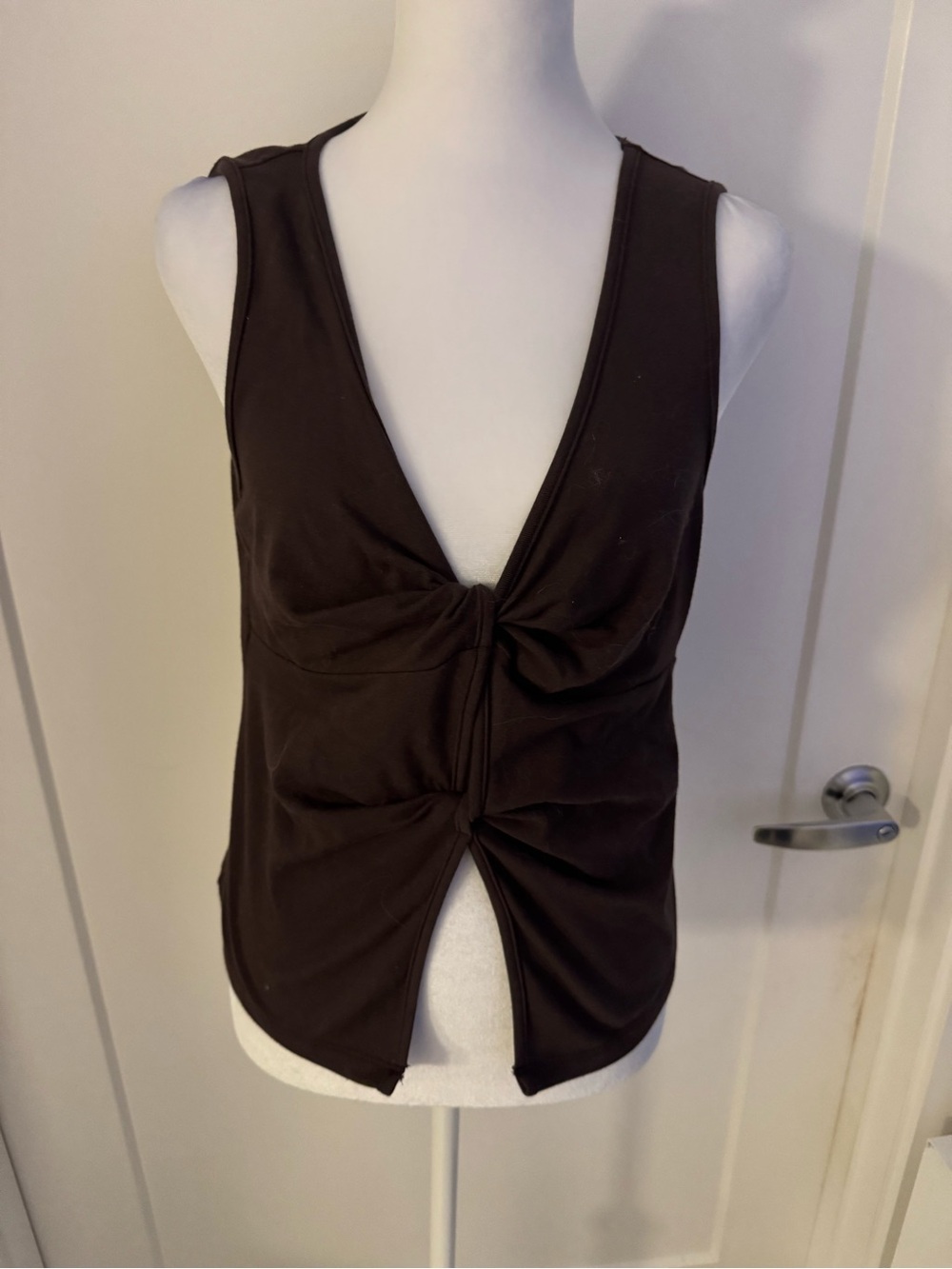 Reformation- Women's Brown Twist-Front Sleeveless Top